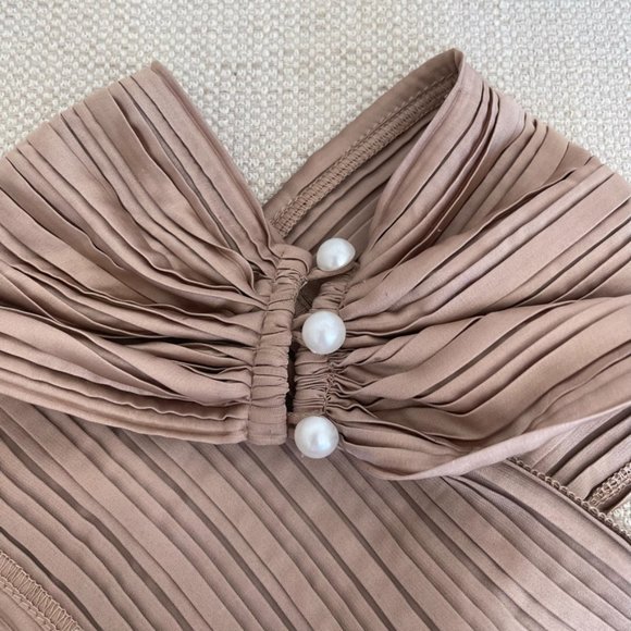 Claude Pleated Ona Top Brown Halter Size XS - Picture 4 of 8